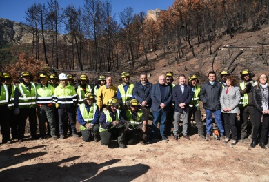 Visita institucional a la zona cero del incendio de Yeste (Albacete)