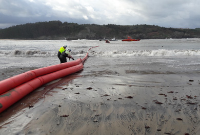 Técnicas de acción ante emergencias de contaminación en el mar